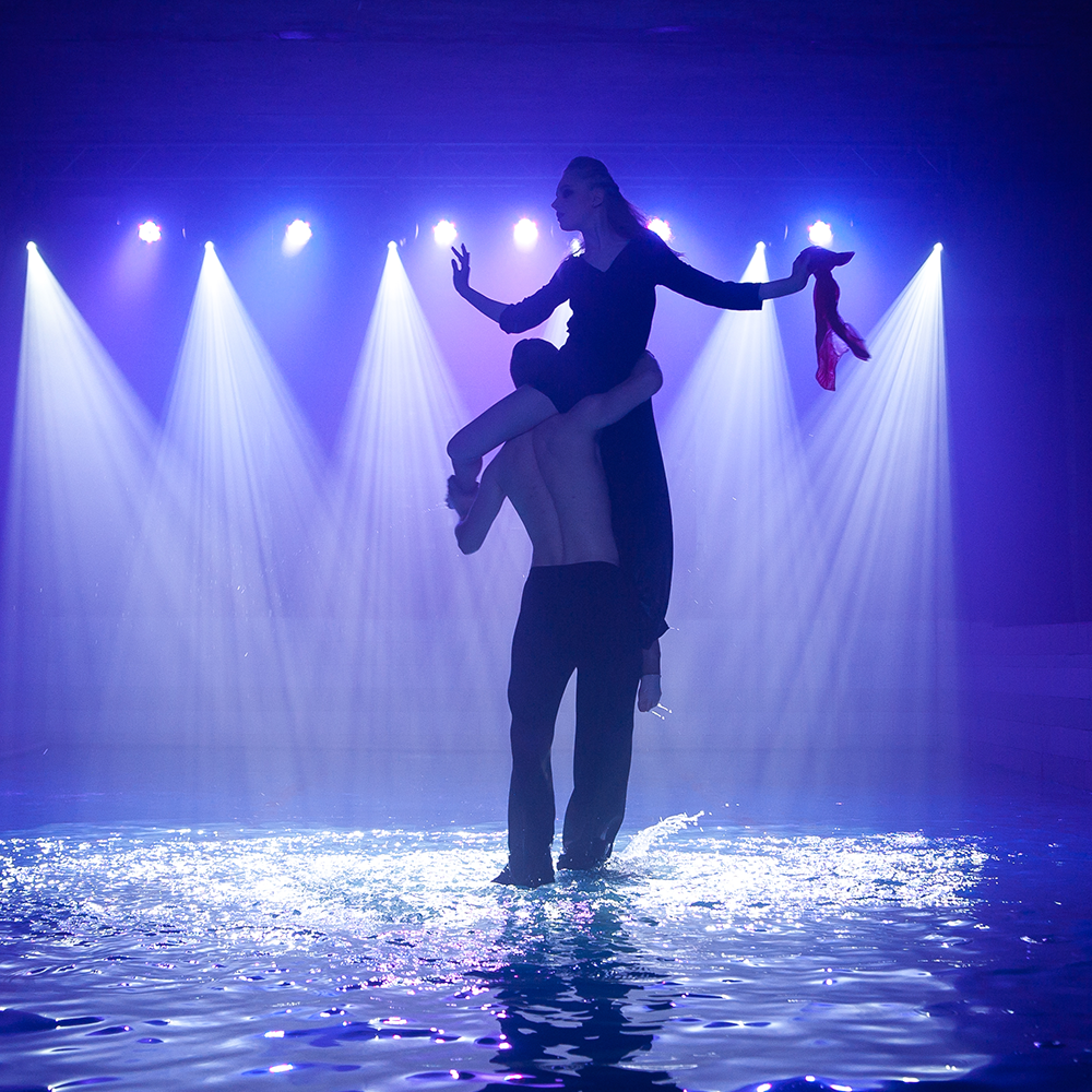 young-couple-dancing-water young-couple-dancing-water